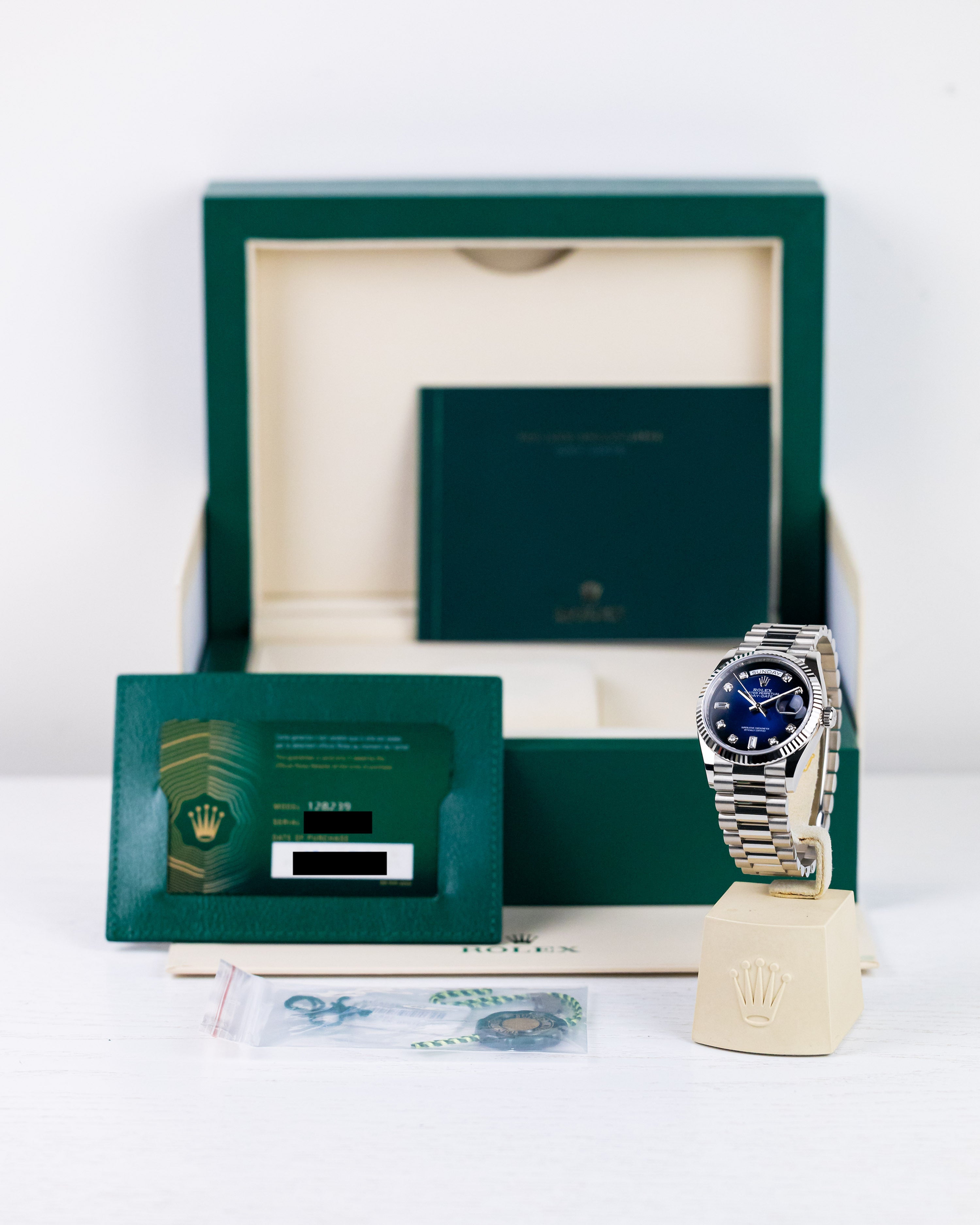 2022 Rolex Day-Date 36mm Blue Ombre, diamond dial 128239
