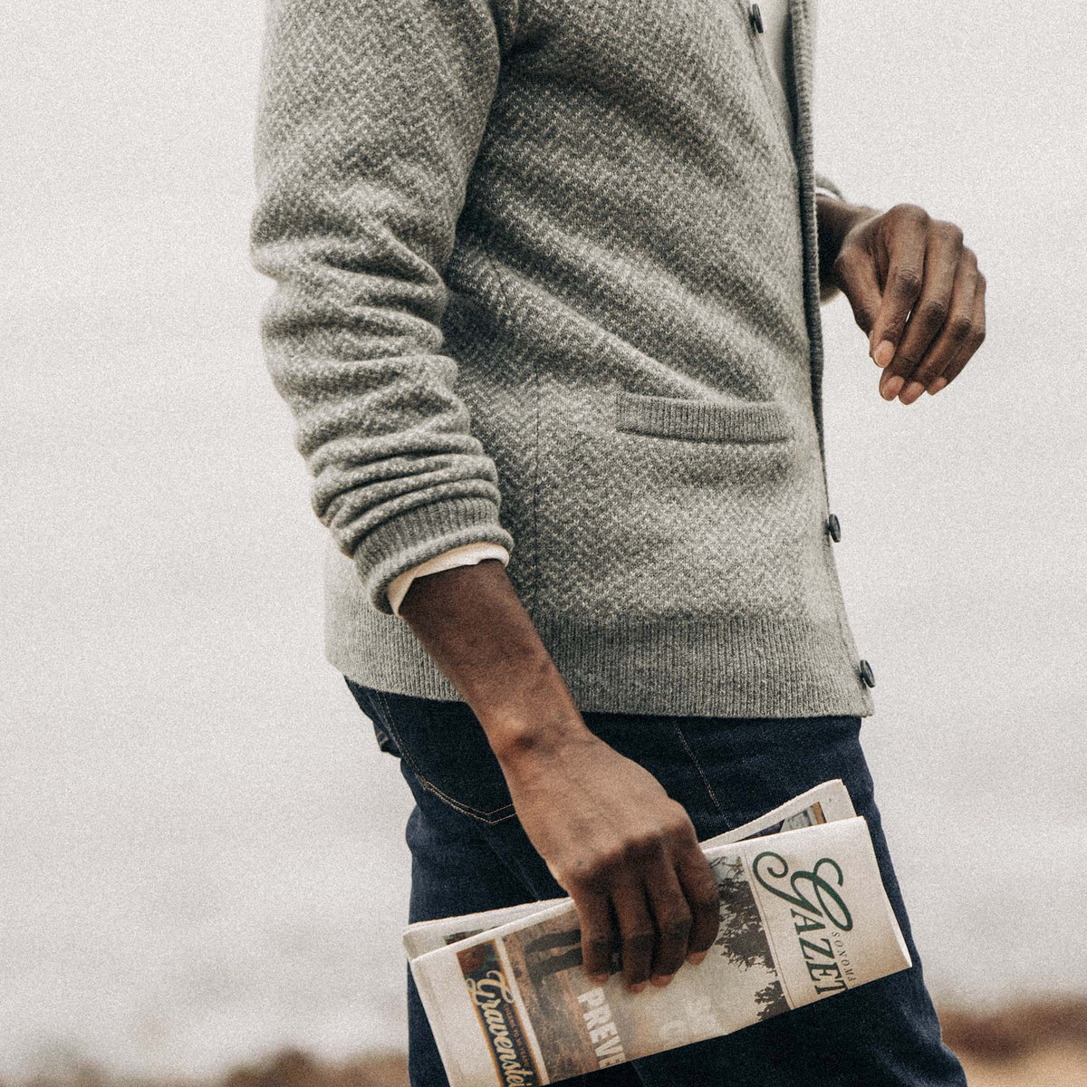 Men's Sweater Pullover Cable Knit Sweater in Natural Don in Ash Herringbone Merino