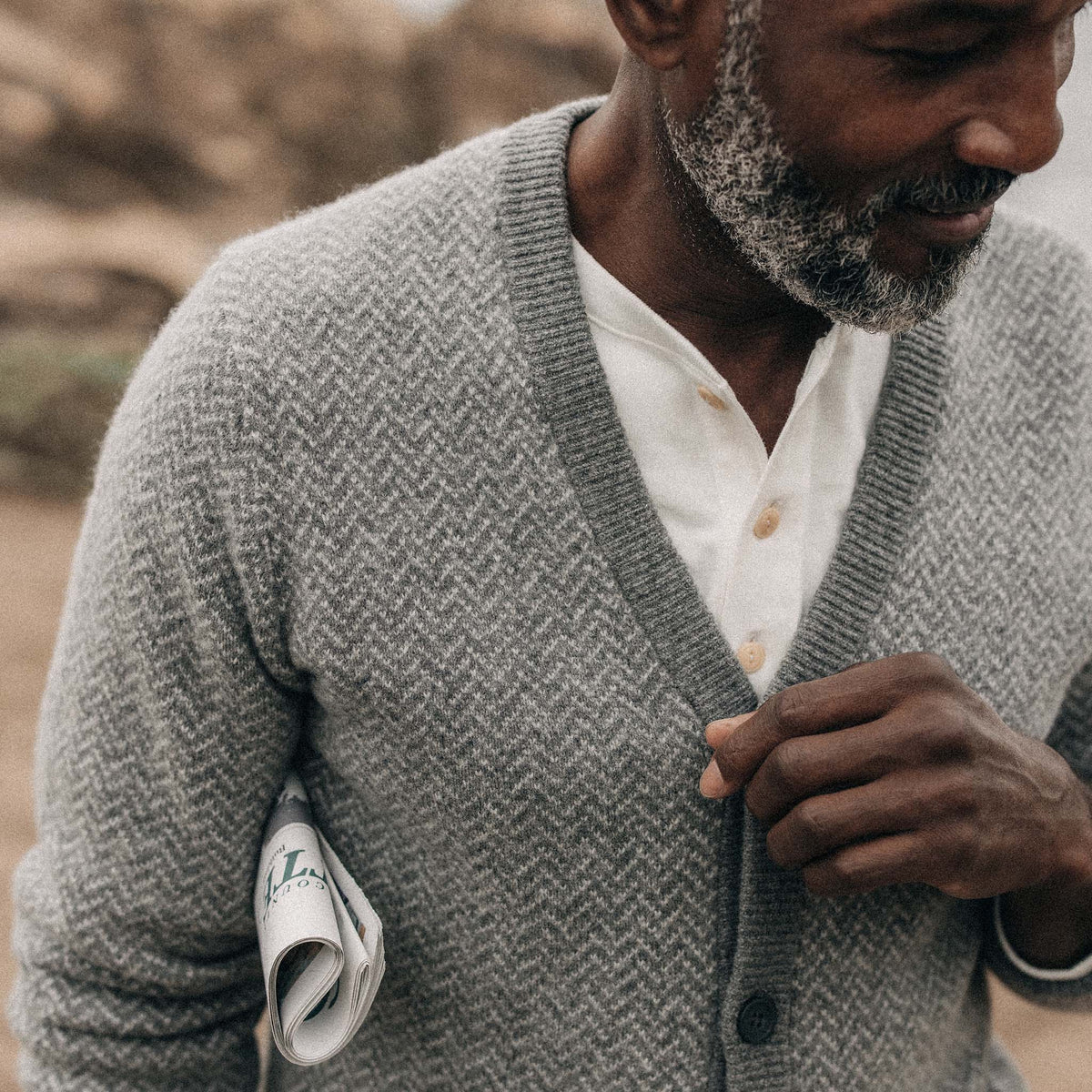 Men's Sweater Pullover Cable Knit Sweater in Natural Don in Ash Herringbone Merino