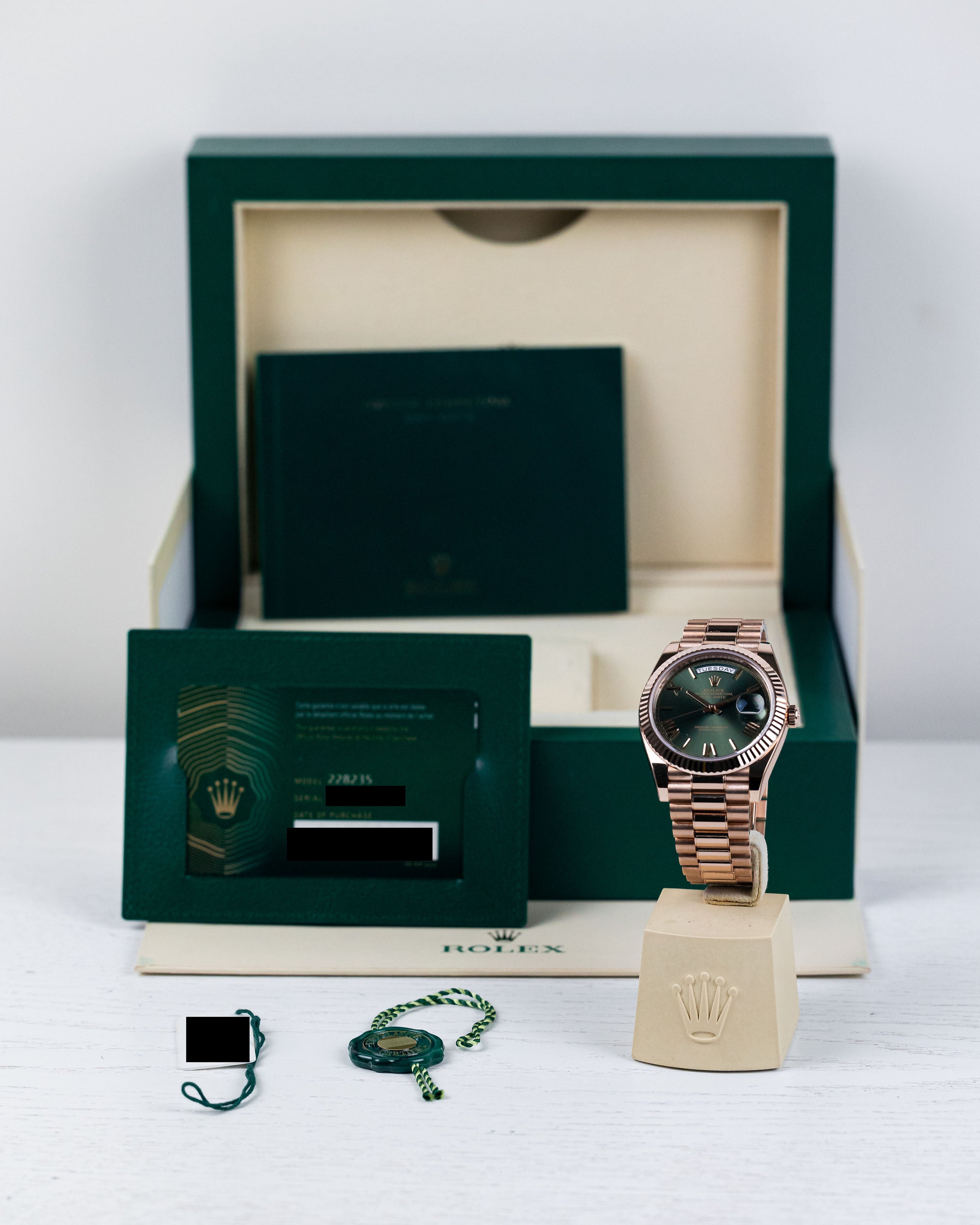 2022 Rolex Day-Date 40mm RG/Olive M228235