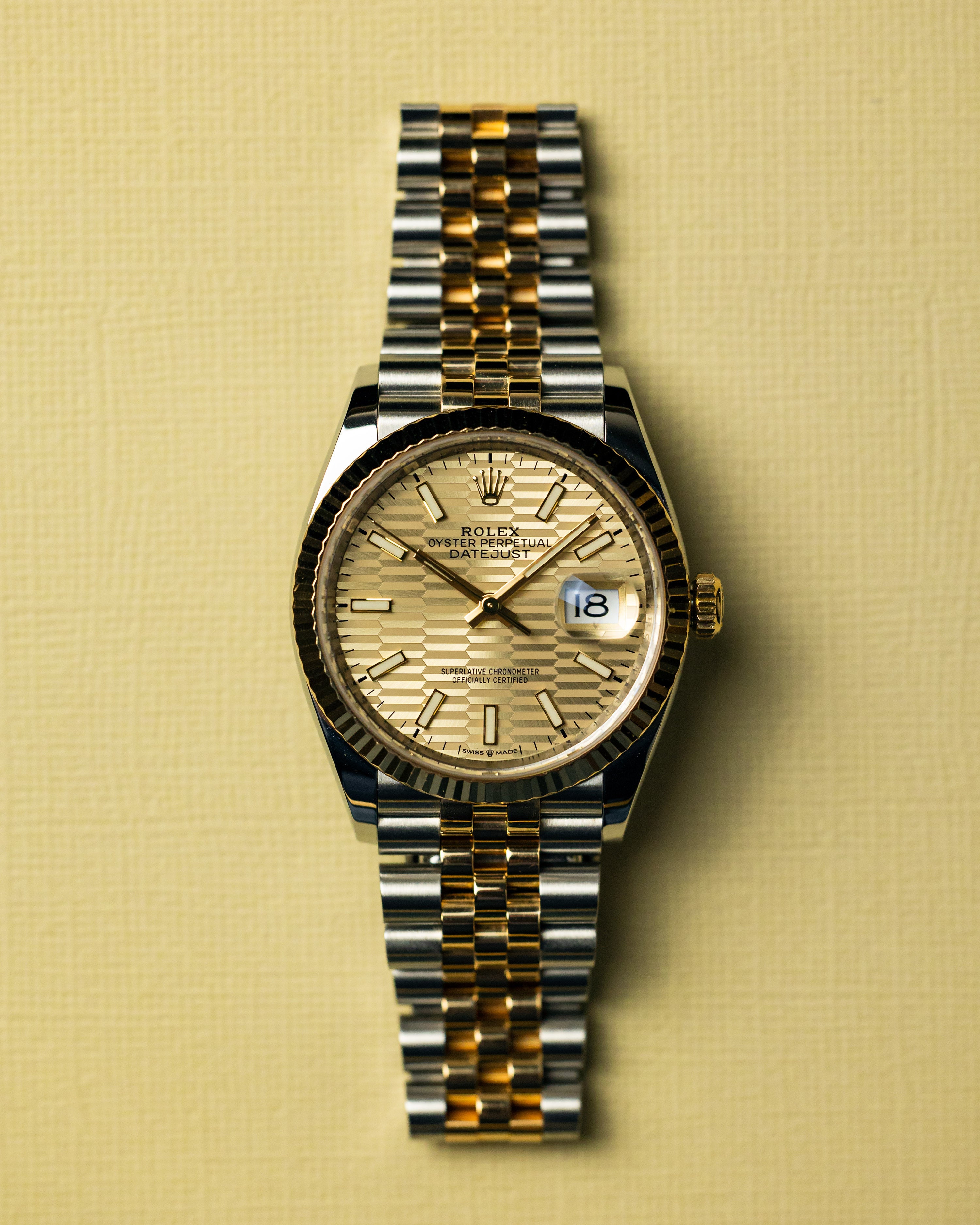 Rolex Datejust 36mm YG/Steel, Gold motif dial 126233