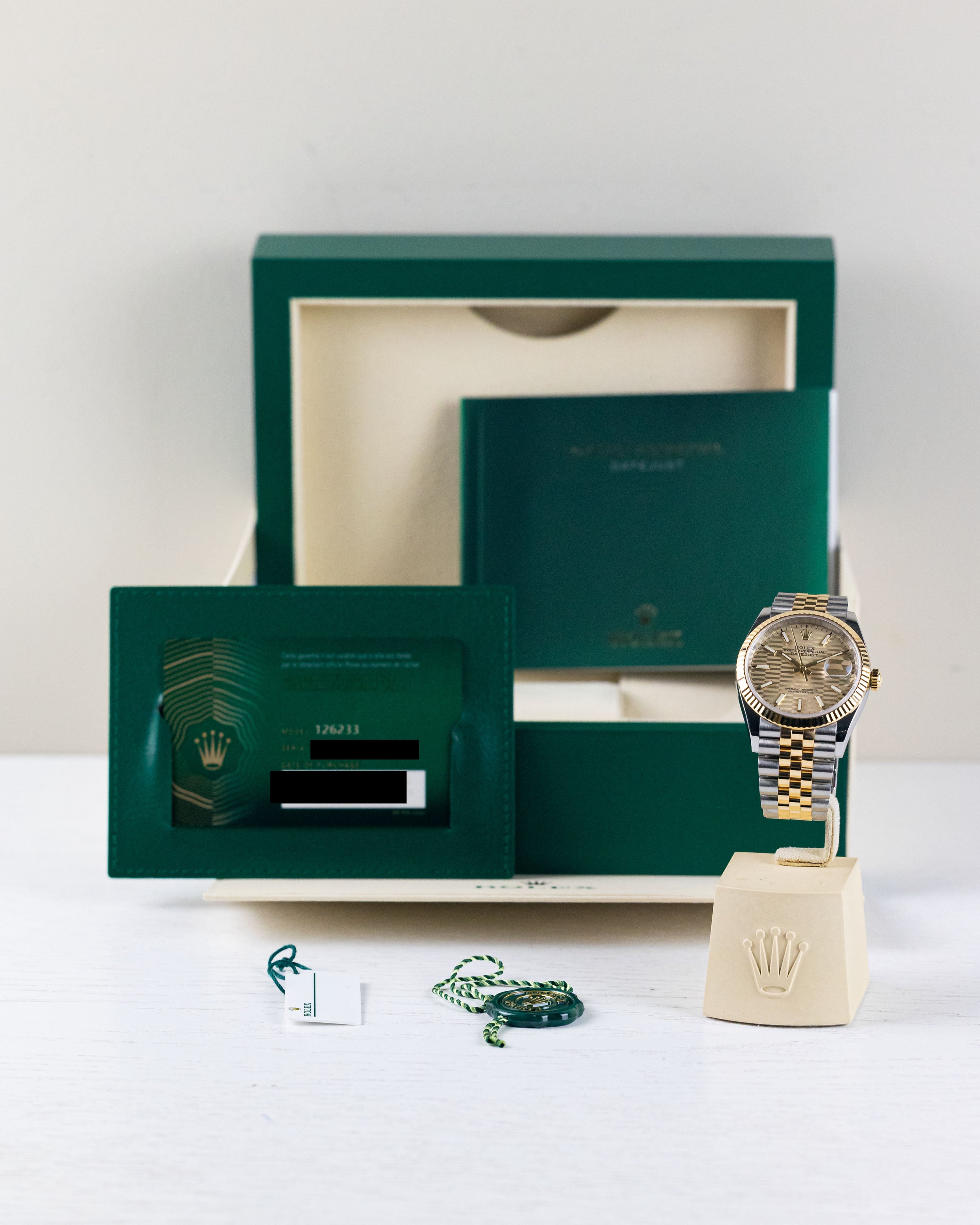 Rolex Datejust 36mm YG/Steel, Gold motif dial 126233