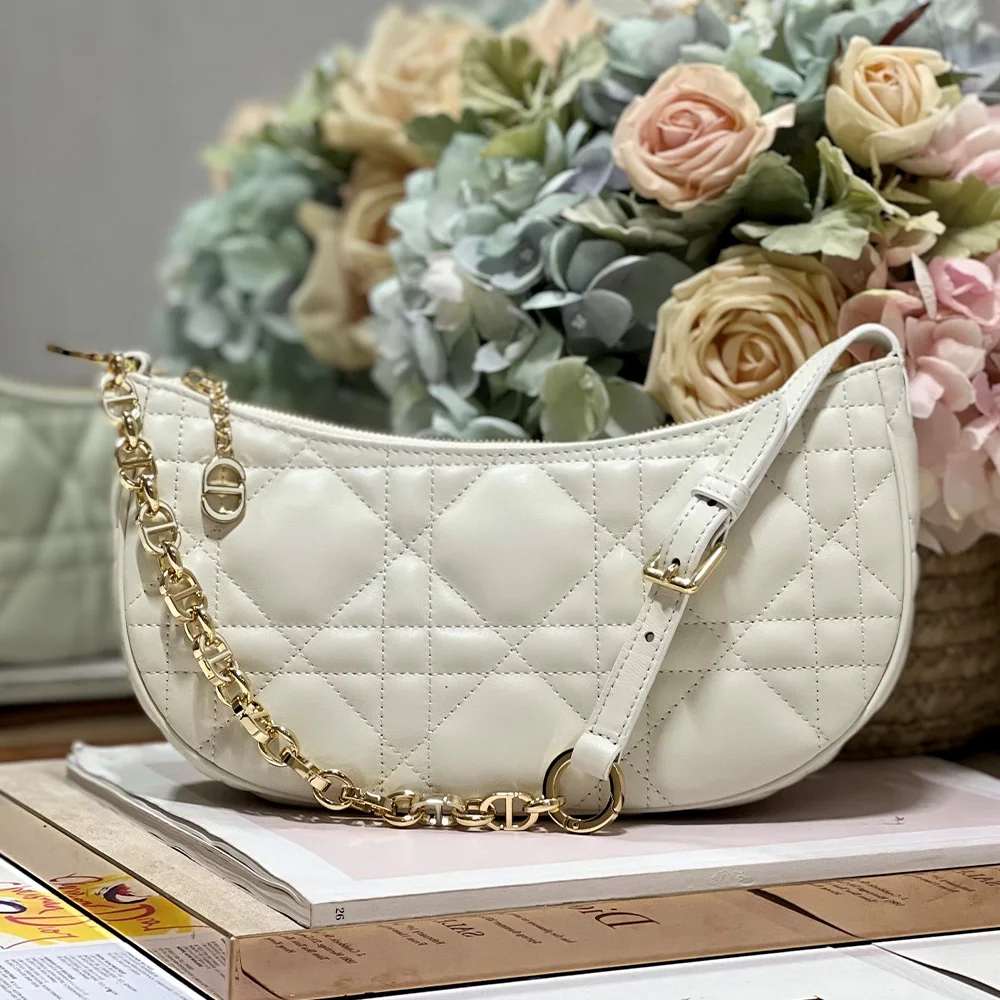 Sac bandoulière demi-lune DIOR CD Lounge - luxuryevafr
