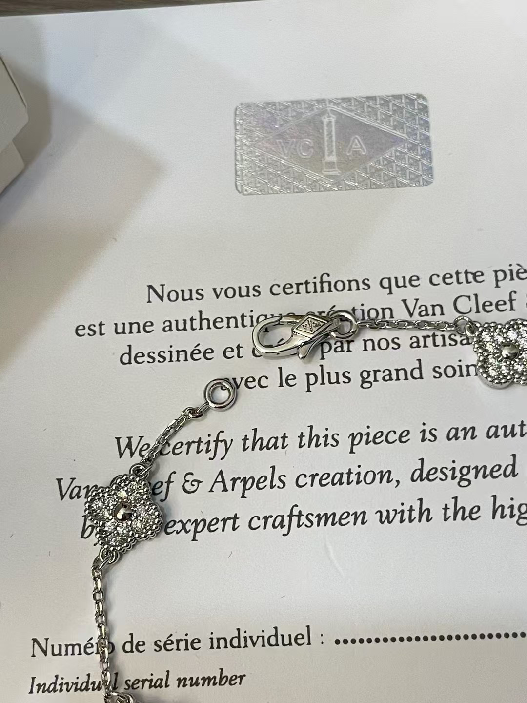 Bracelet trèfle à six motifs Van Cleef & Arpels - luxuryevafr