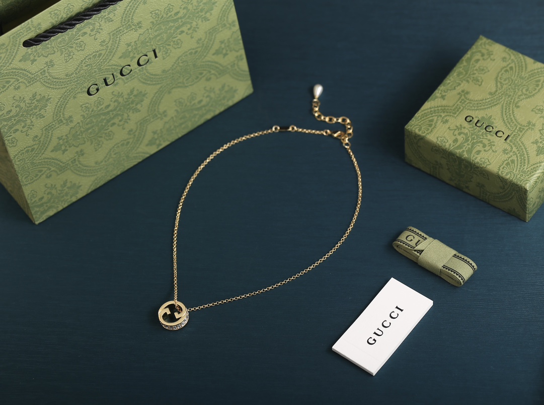 Collection de colliers Gucci Blondie - luxuryevafr