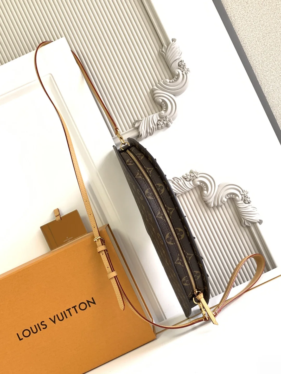 Sac éventail LouisVuitton - luxuryevafr