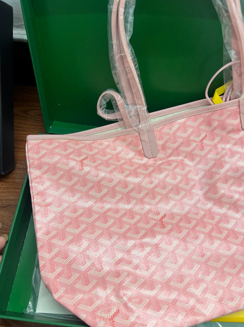Goyard Saint Louis PM Bag Pink - luxuryevafr