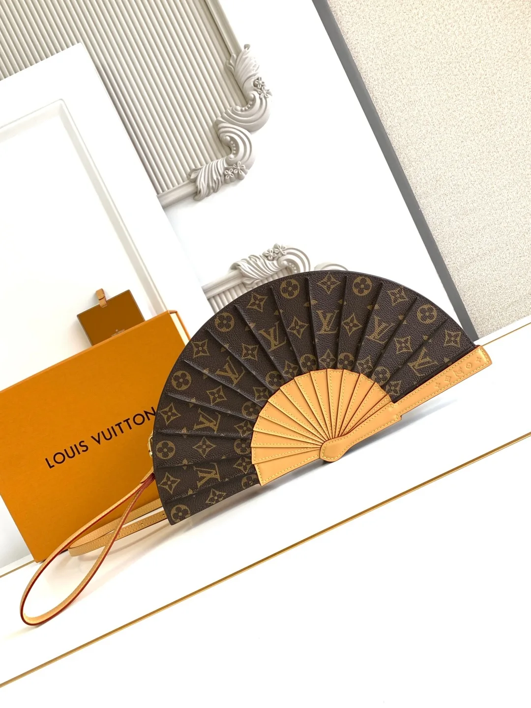 Sac éventail LouisVuitton - luxuryevafr