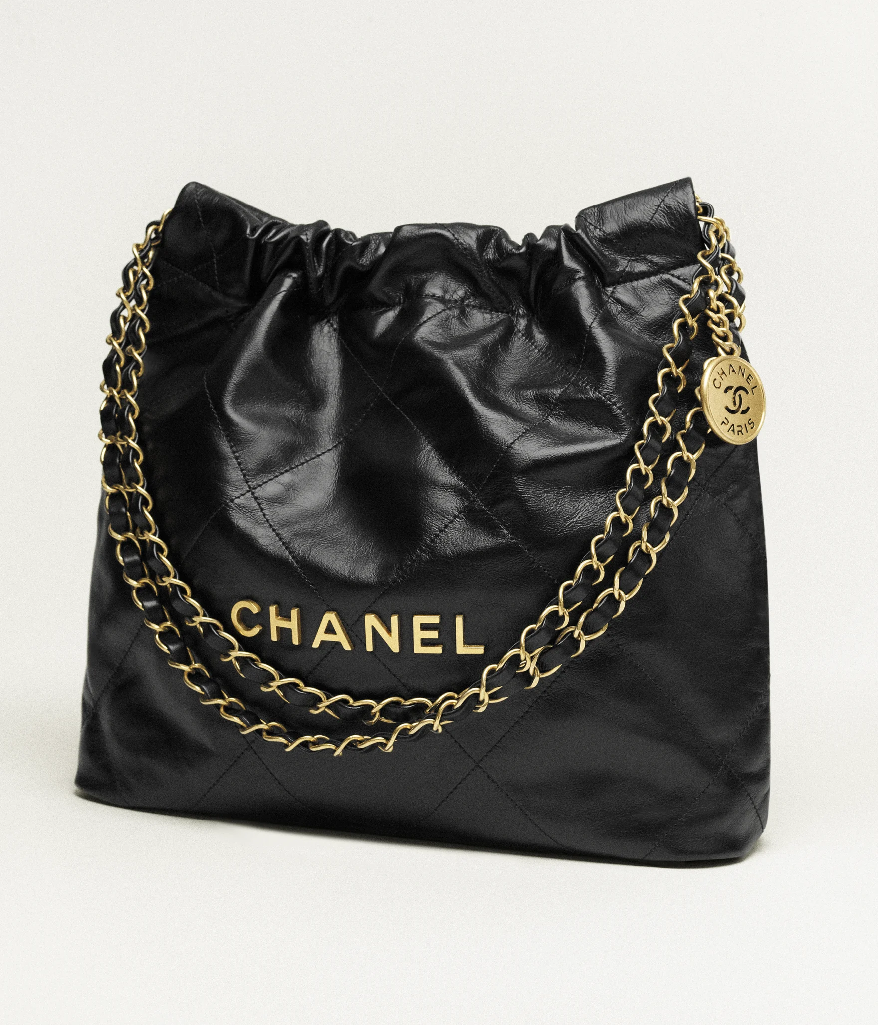 Petit sac à main CHANEL 22 - luxuryevafr
