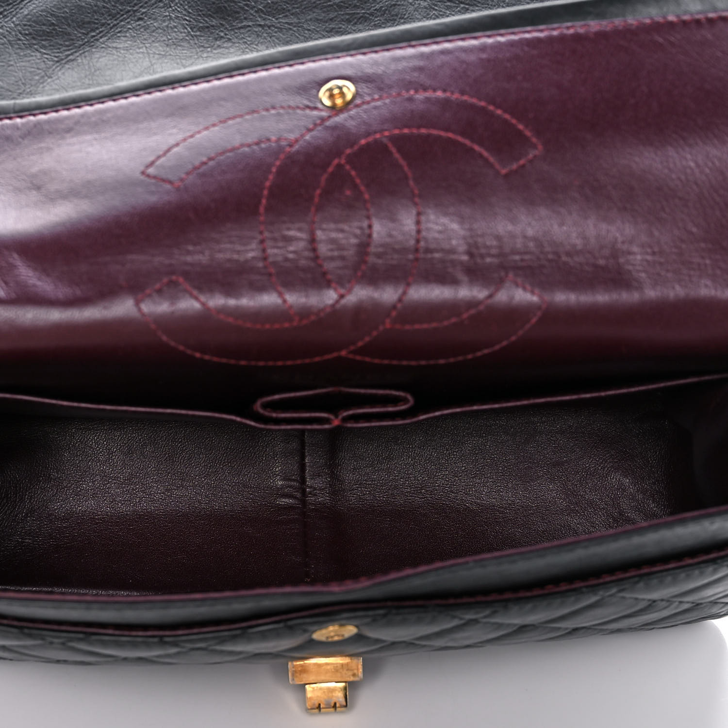 Cuir de veau vieilli matelassé 2.55 Réédition 226 Rabat Noir - luxuryevafr