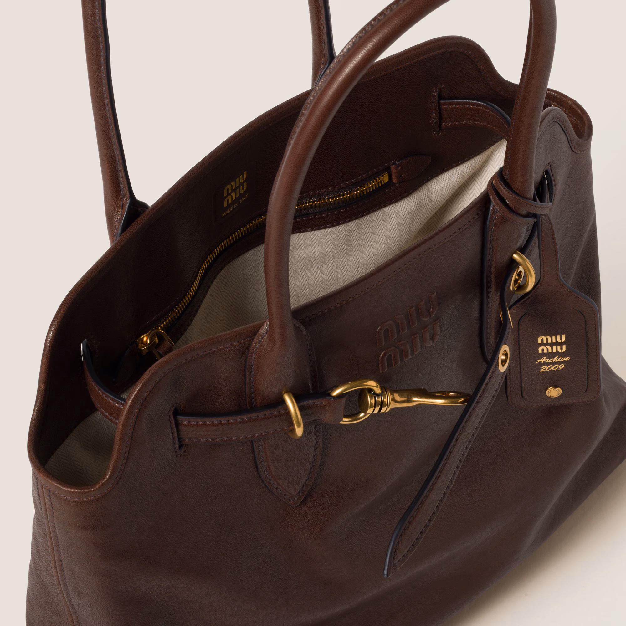 Sac Miu Miu Adventure Cuir Nappa Luxueux Briarwood - luxuryevafr