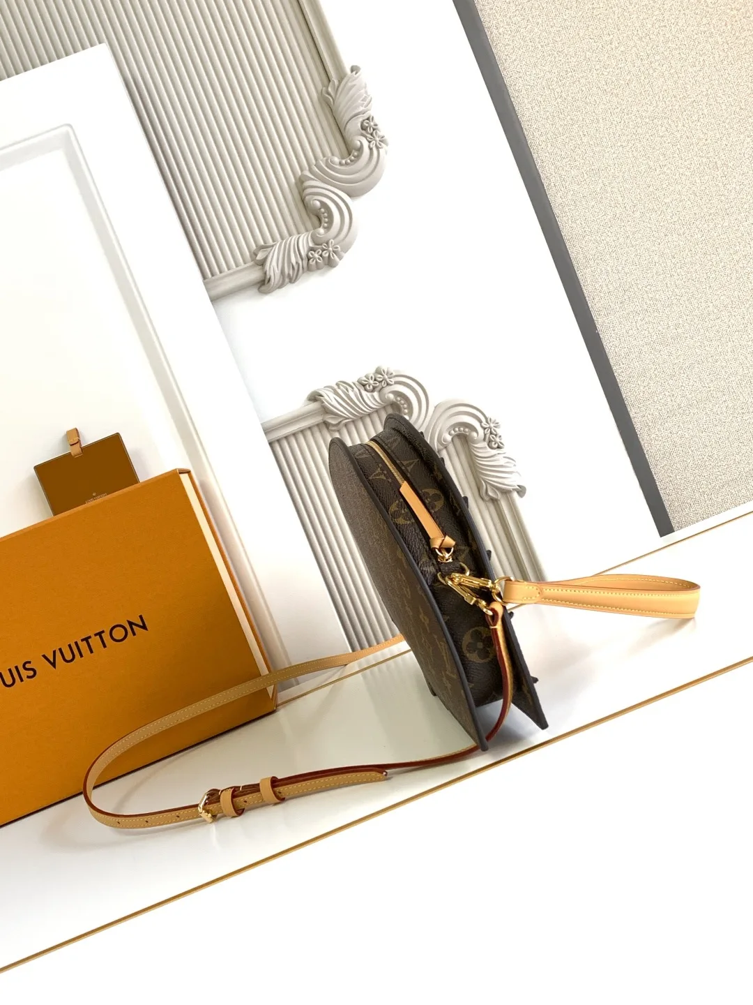 Sac éventail LouisVuitton - luxuryevafr