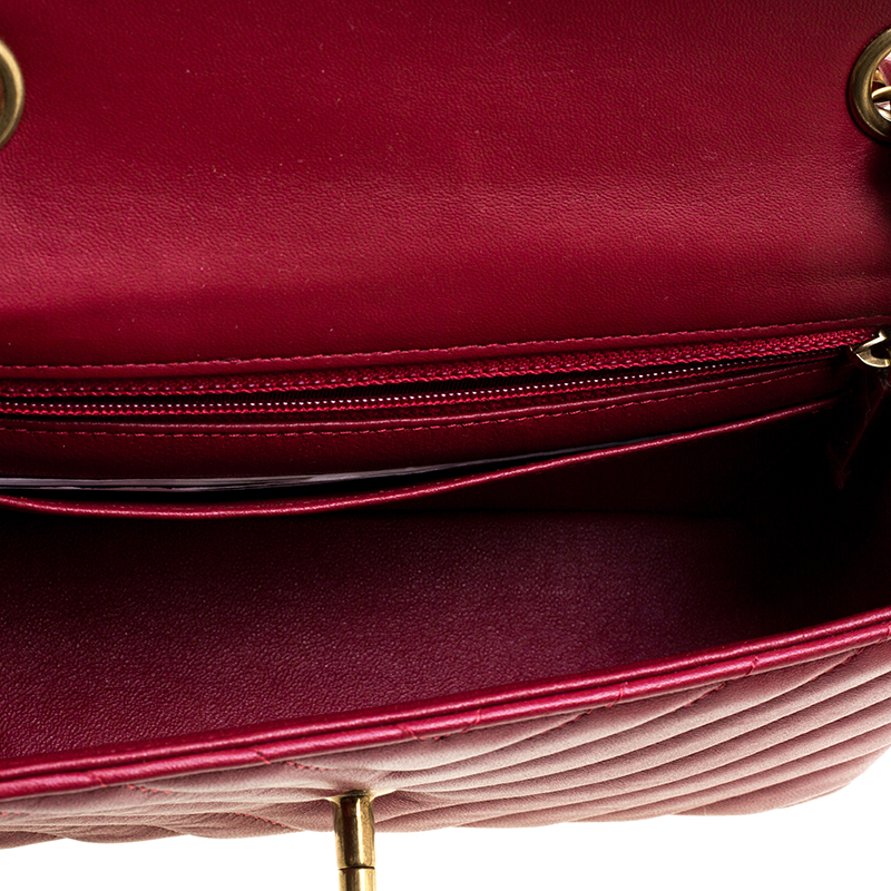 Mini sac à rabat classique en cuir à chevrons rouge foncé - luxuryevafr