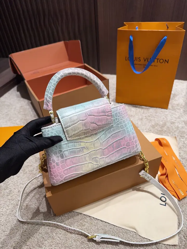 Mini sac à main Louis Vuitton Capucines - luxuryevafr