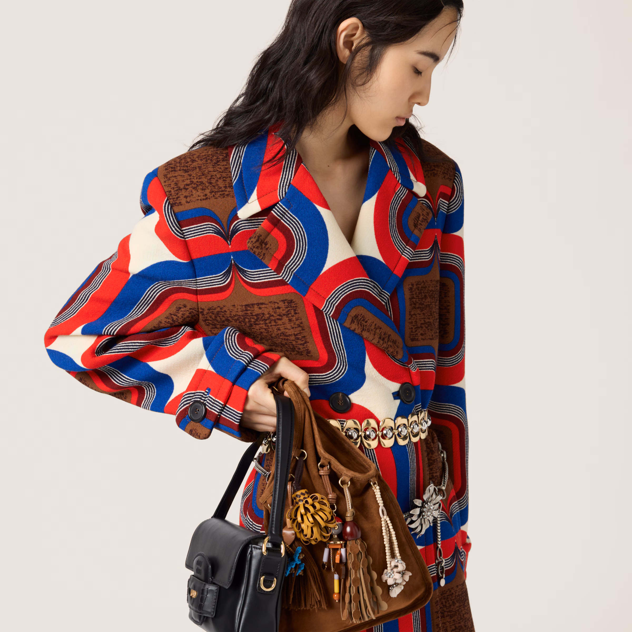 Sac MiuMiu en daim avec motif en chêne - luxuryevafr