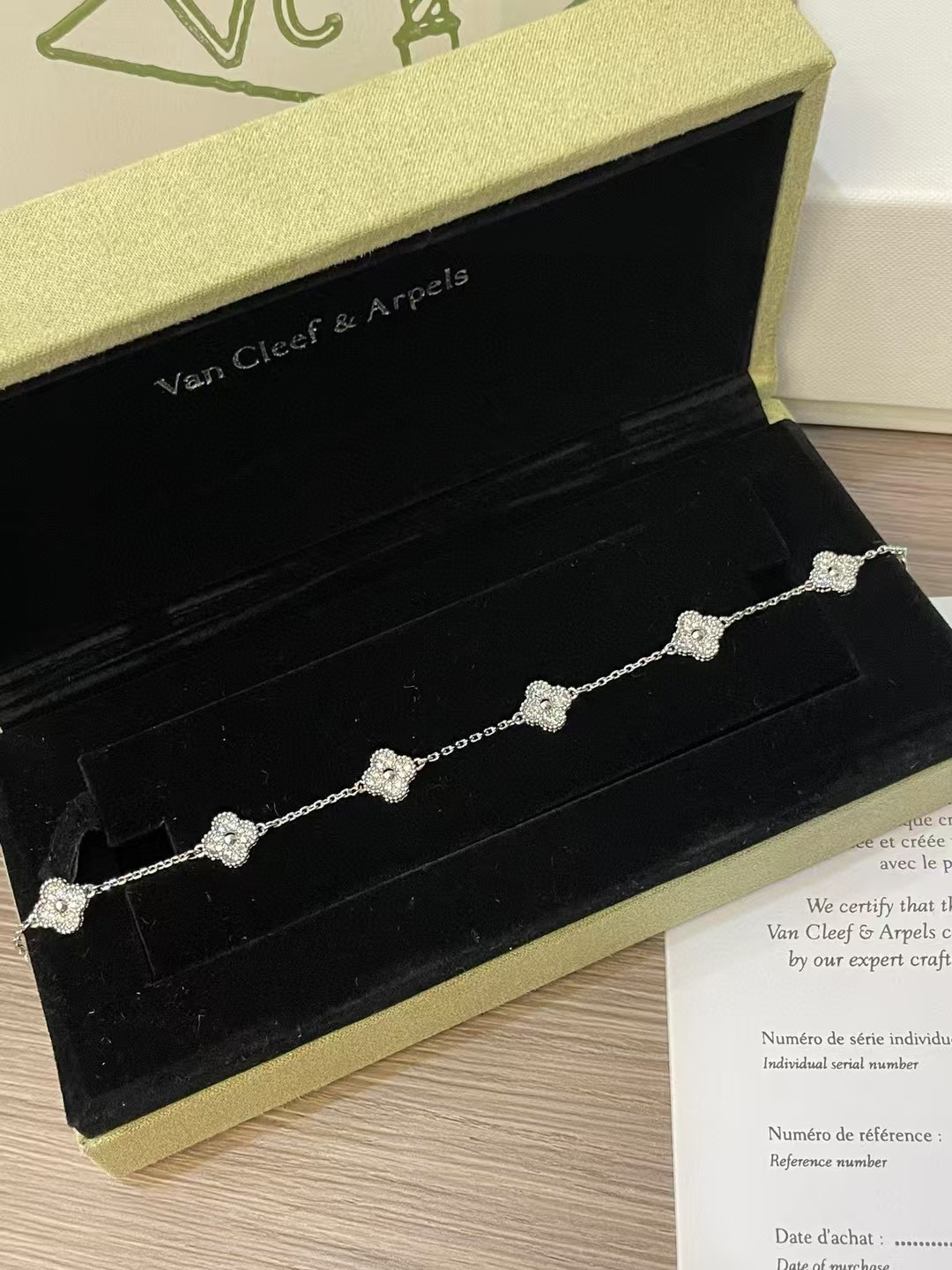 Bracelet trèfle à six motifs Van Cleef & Arpels - luxuryevafr