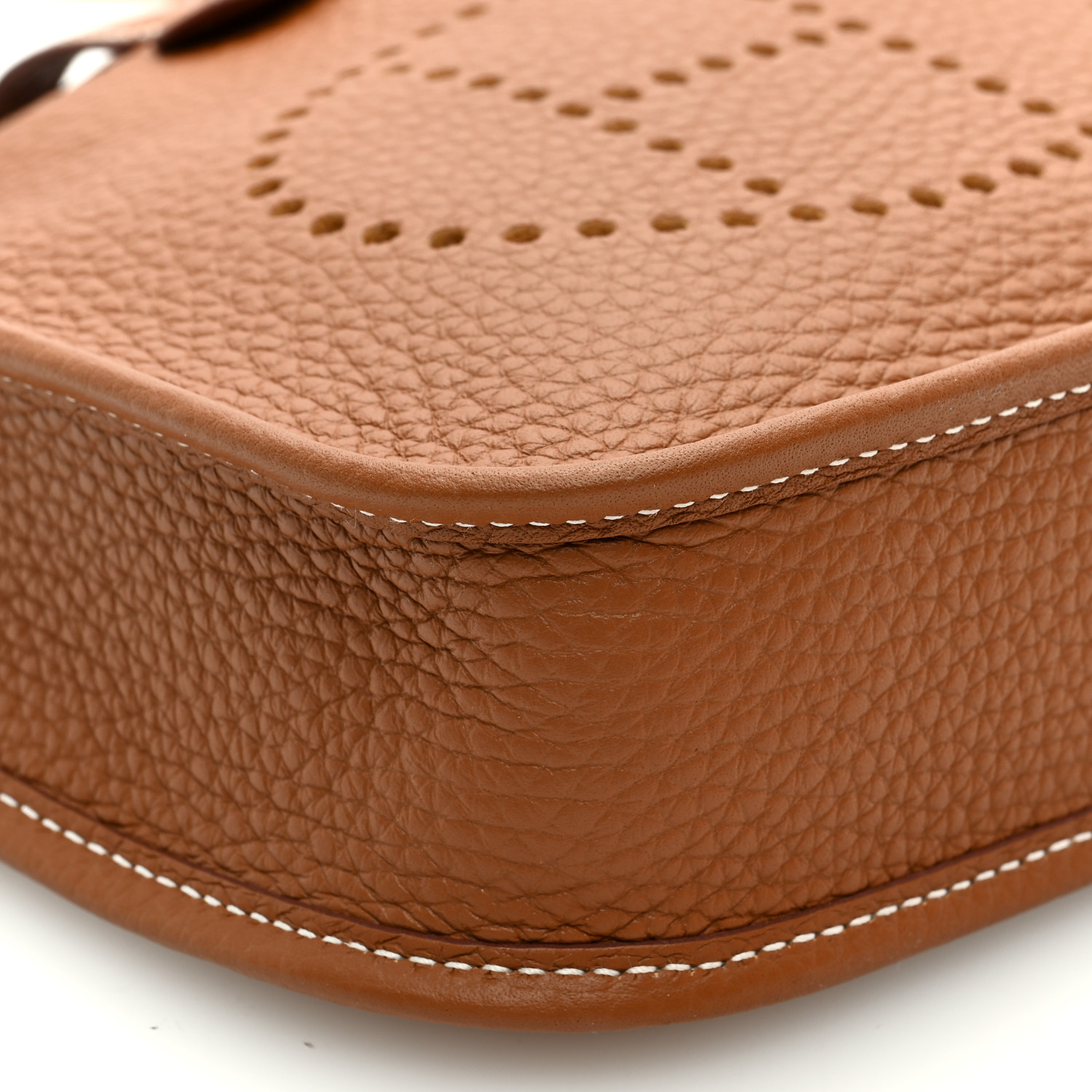 HERMES Taurillon Clémence Evelyne TPM Or - luxuryevafr