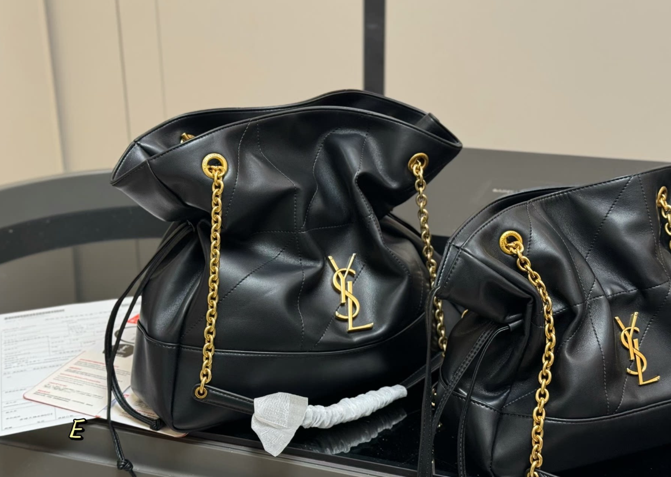 YSL JAMIE SHOPPING en cuir d'agneau-NOIR - luxuryevafr