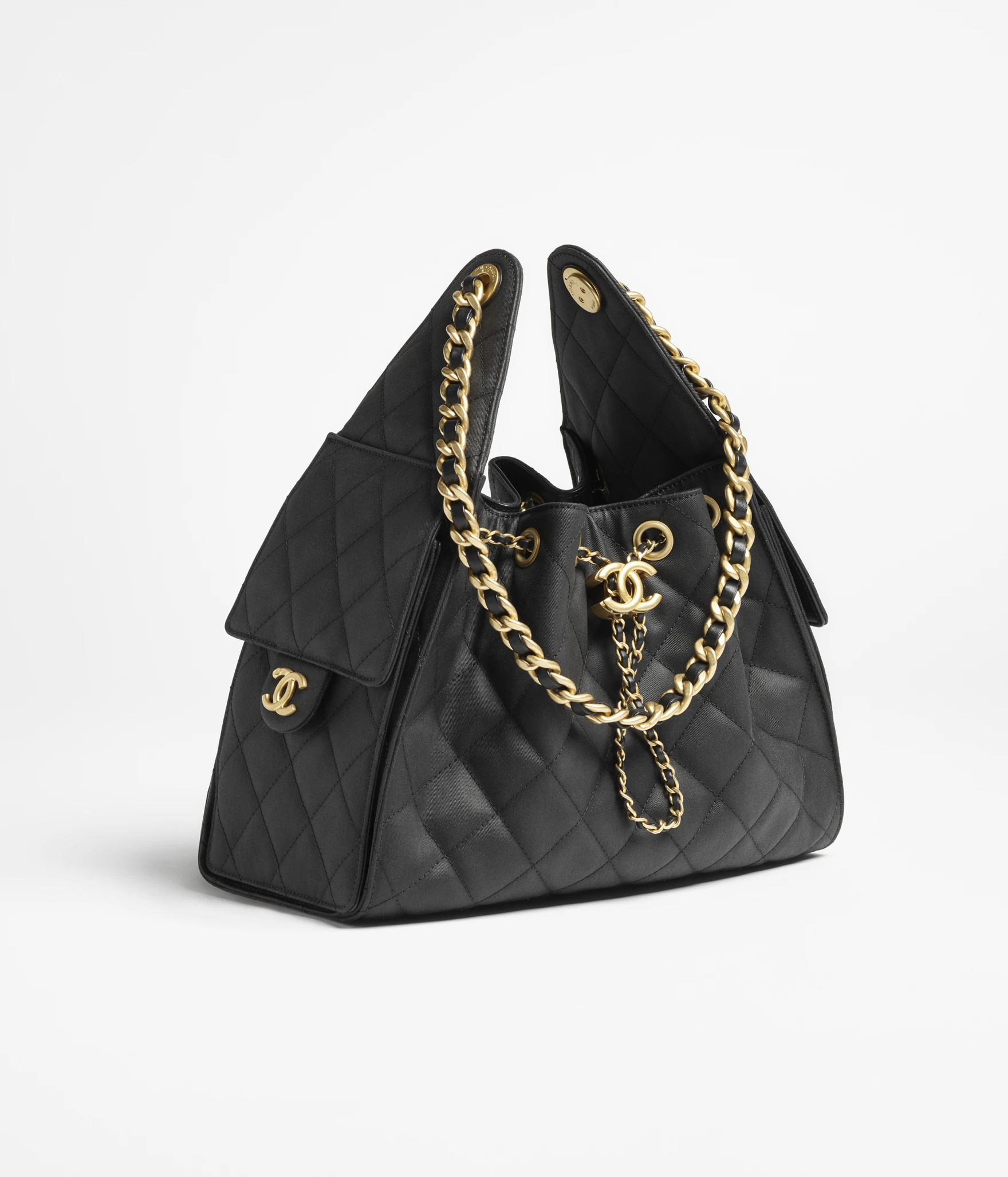 CHANEL 25 Petit Sac à Main Toile et Métal Doré Noir - luxuryevafr