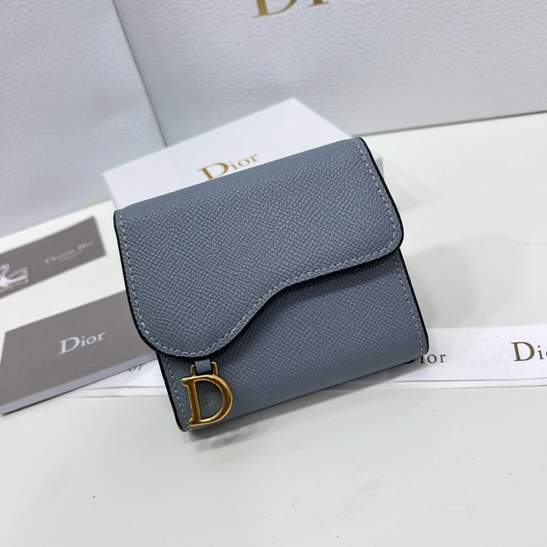 Portefeuille à trois volets Dior Saddle - luxuryevafr