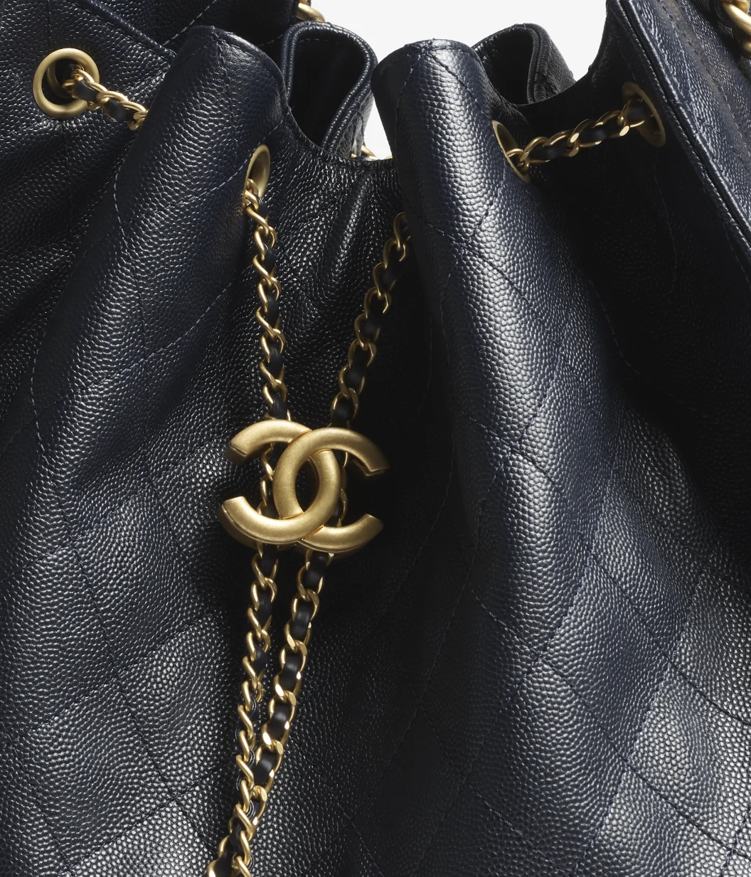 Grand sac à main CHANEL 25 - luxuryevafr