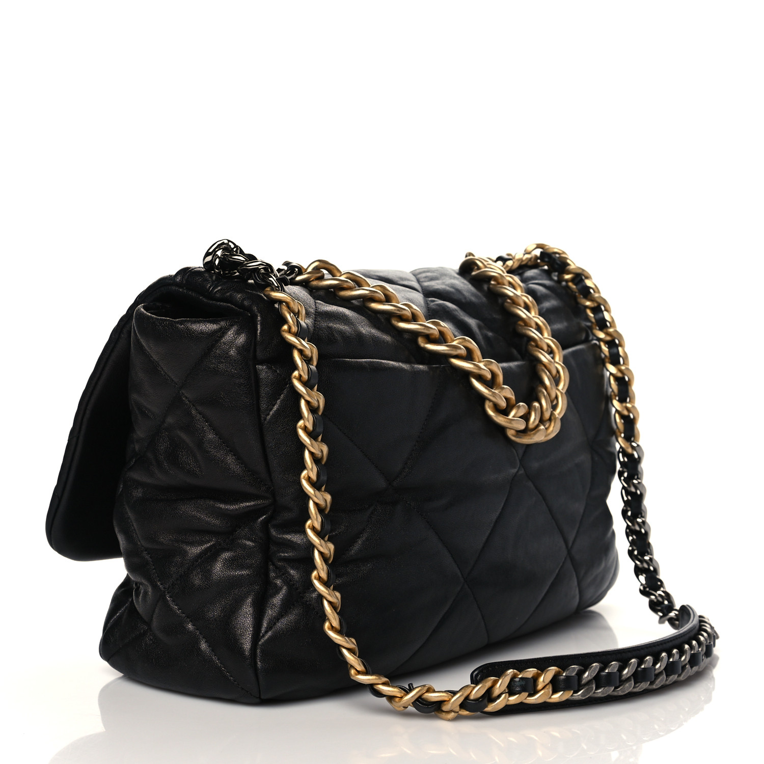 Sac Chanel 19 à rabat matelassé en cuir d'agneau noir - luxuryevafr