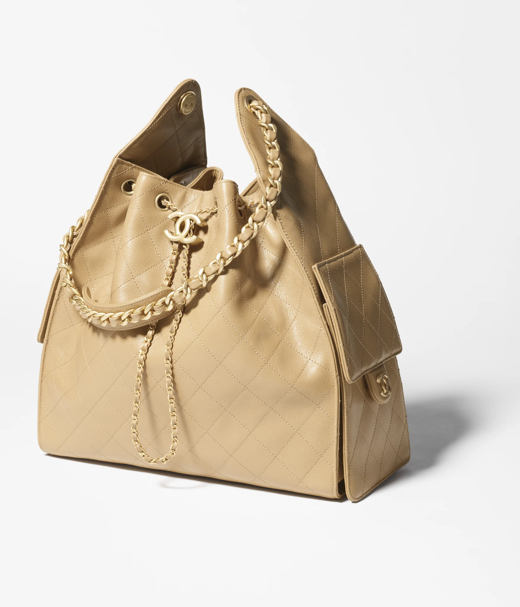 Sac à main moyen CHANEL 25 - luxuryevafr