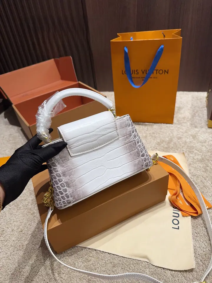Mini sac à main Louis Vuitton Capucines - luxuryevafr