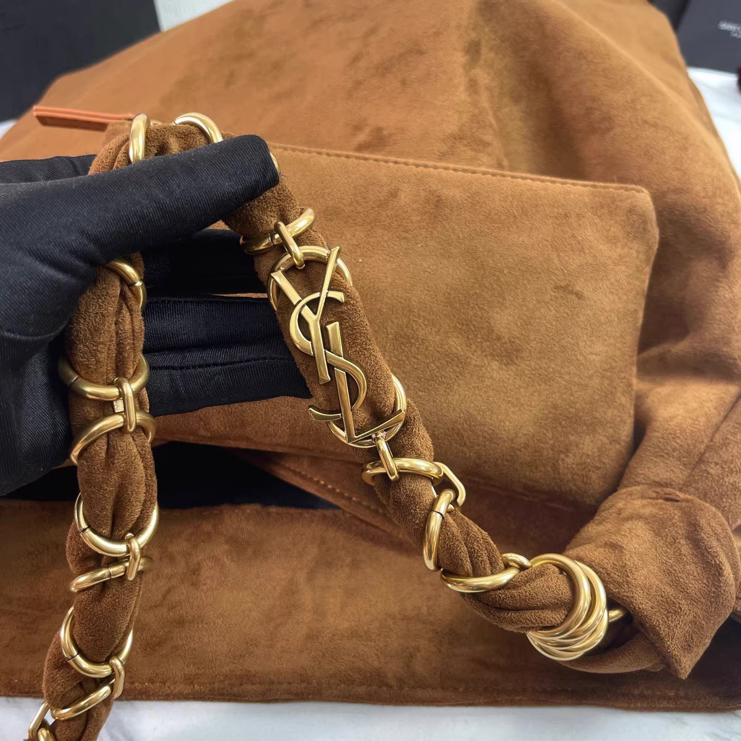 YSL AMALIA en daim - luxuryevafr