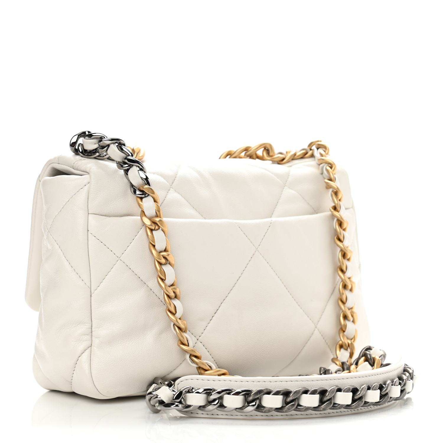 Sac Chanel 19 moyen matelassé en cuir de chèvre blanc à rabat - luxuryevafr