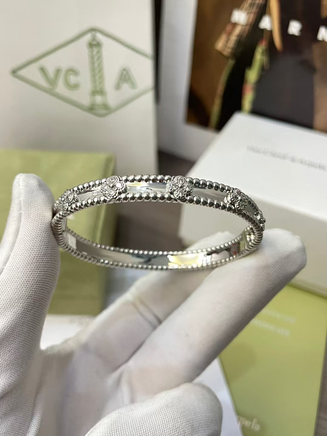 Bracelet Kaléidoscope Van Cleef & Arpels - luxuryevafr