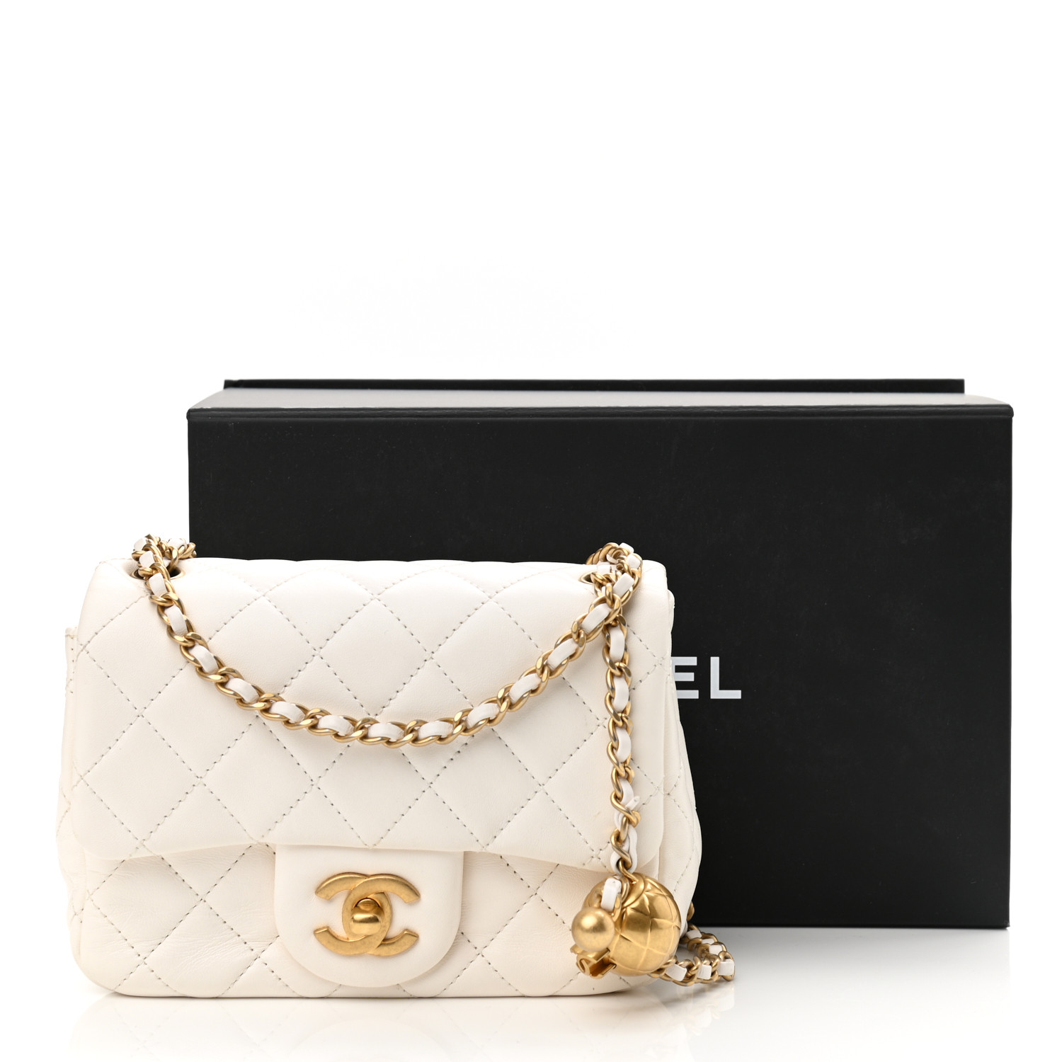 Mini-sac à rabat matelassé en cuir d'agneau blanc Pearl Crush - luxuryevafr