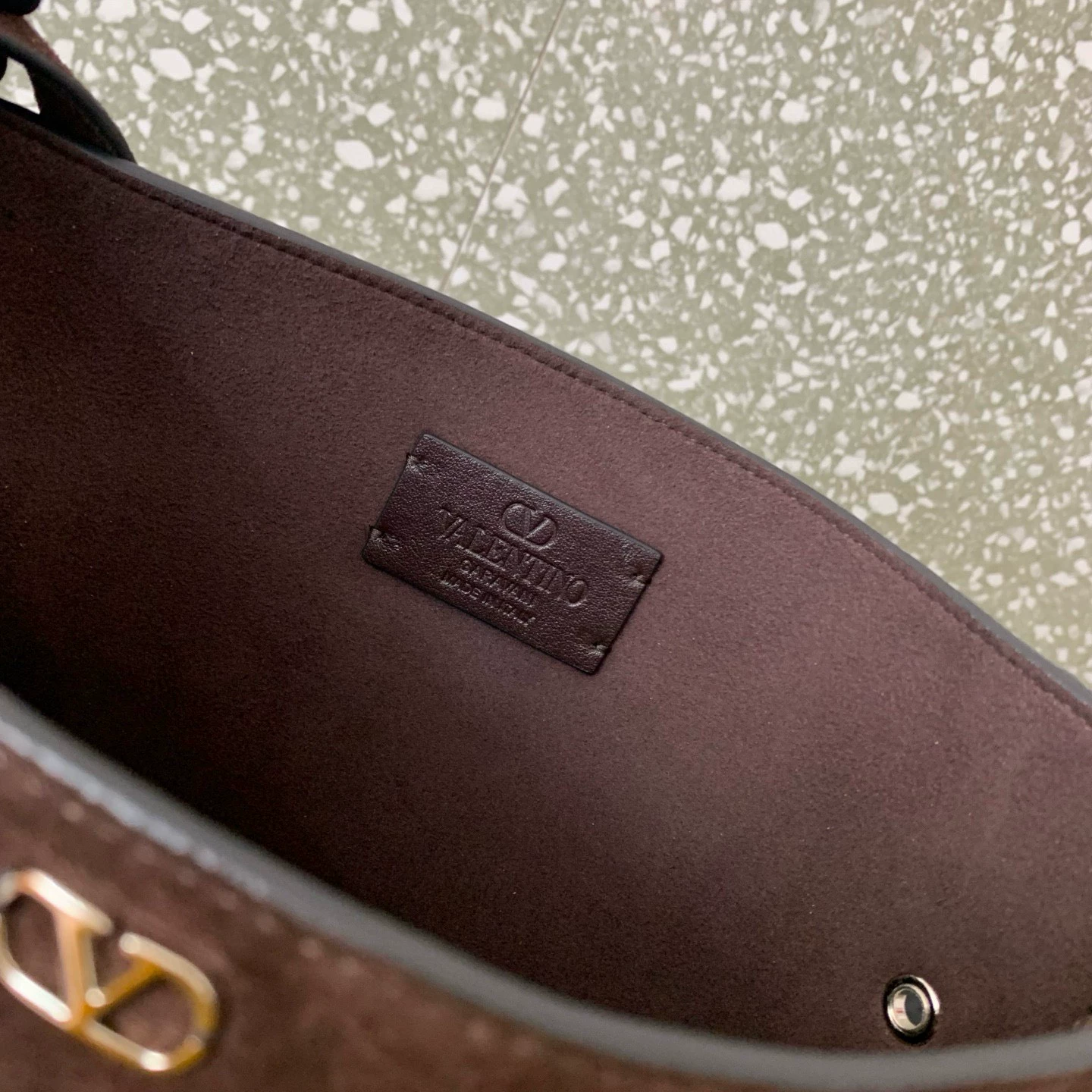 Sac bandoulière en daim Nellcôte Valentino Garavani à franges - luxuryevafr