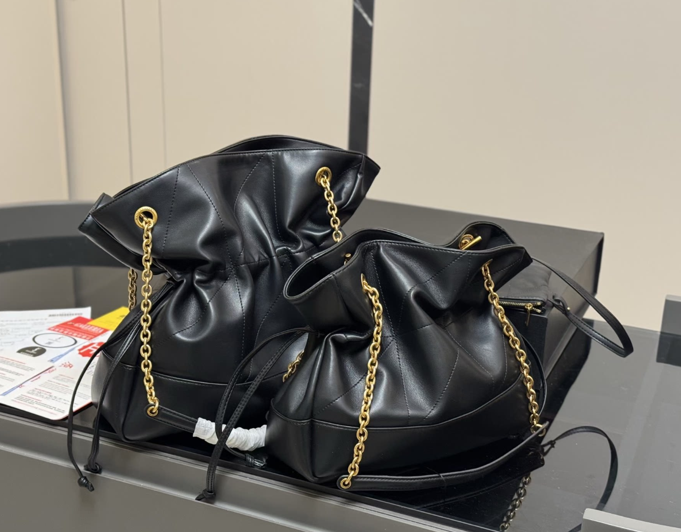YSL JAMIE SHOPPING en cuir d'agneau-NOIR - luxuryevafr