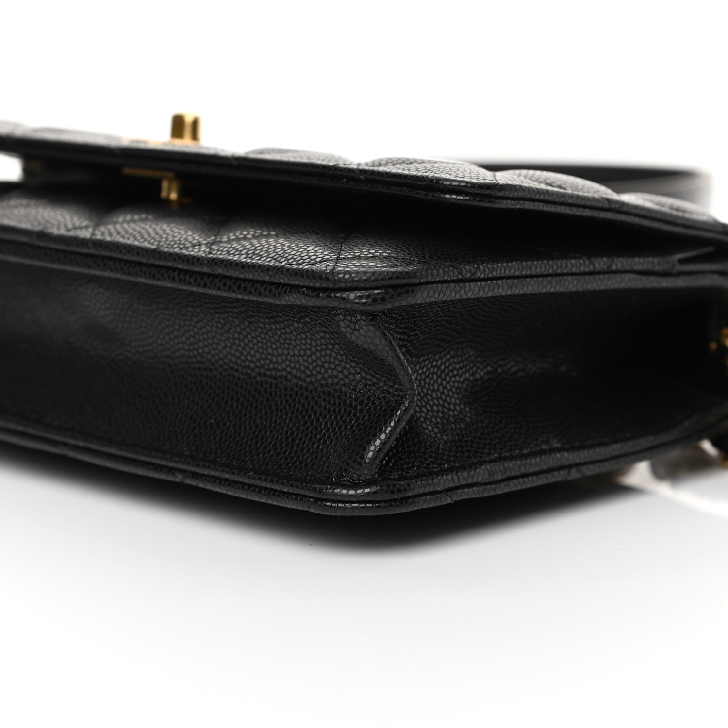 Portefeuille matelassé Caviar Twist Your Buttons sur chaîne WOC Noir - luxuryevafr