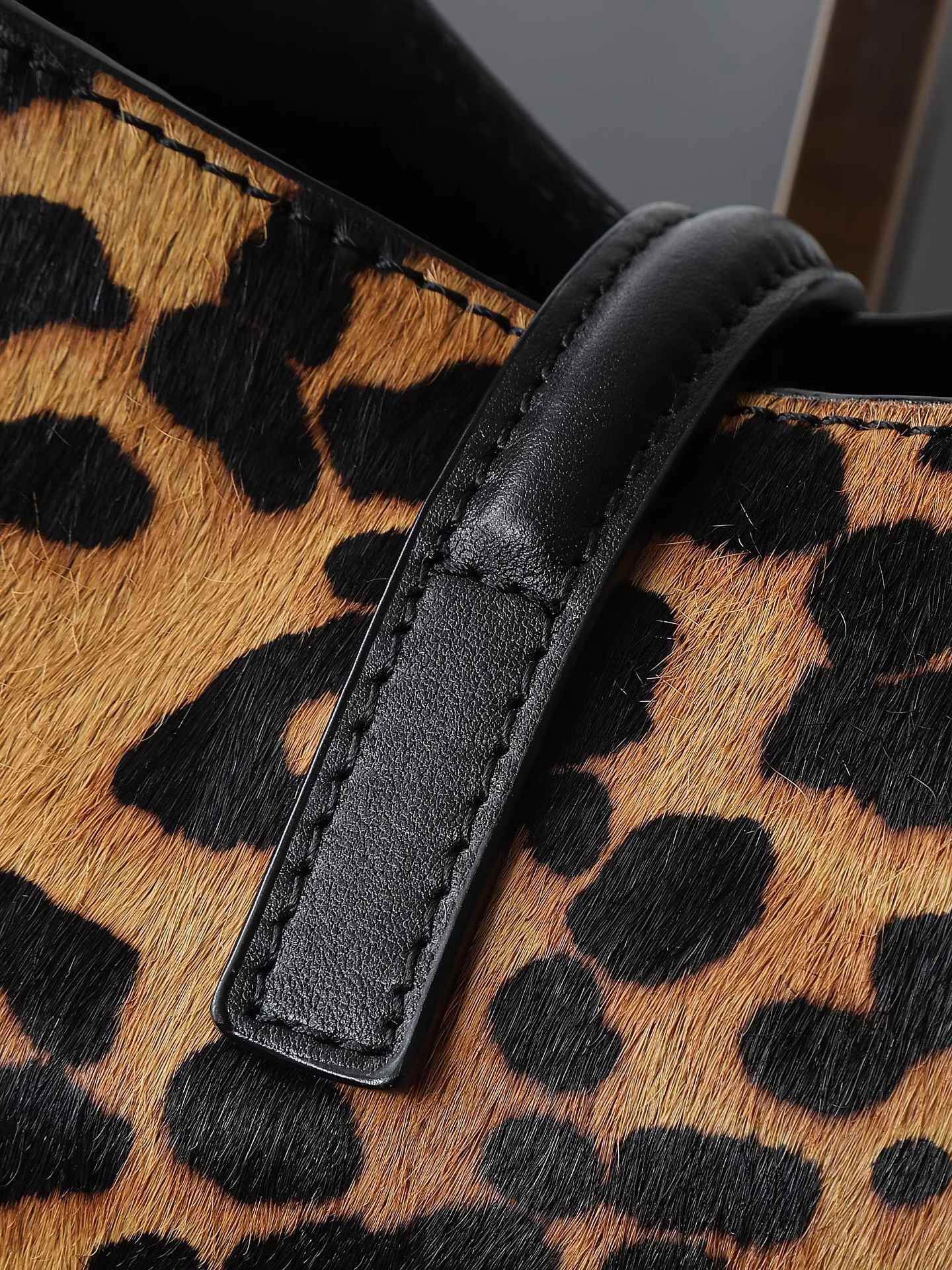 YSL LE 5 À 7 souple petit modèle en cuir poney - luxuryevafr