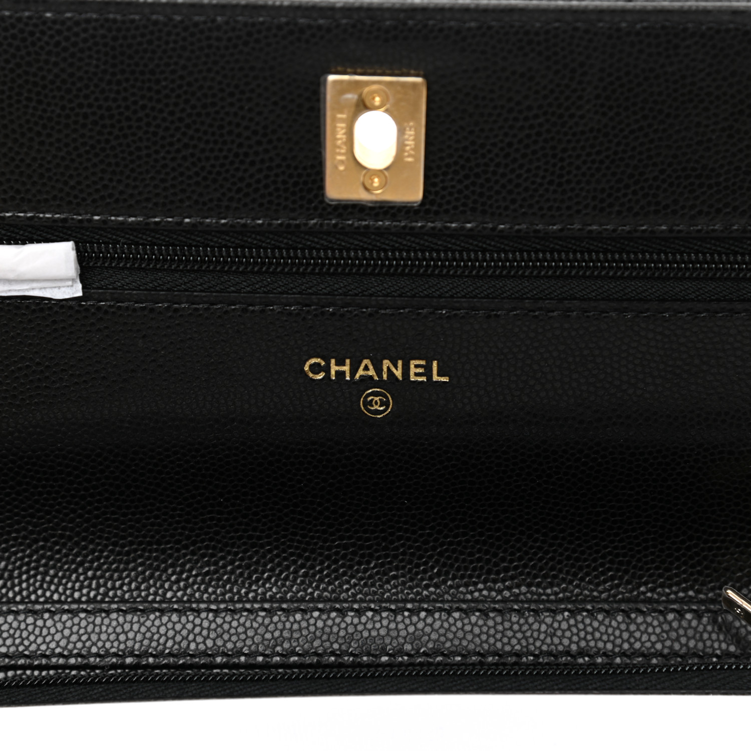 Portefeuille matelassé Caviar Twist Your Buttons sur chaîne WOC Noir - luxuryevafr