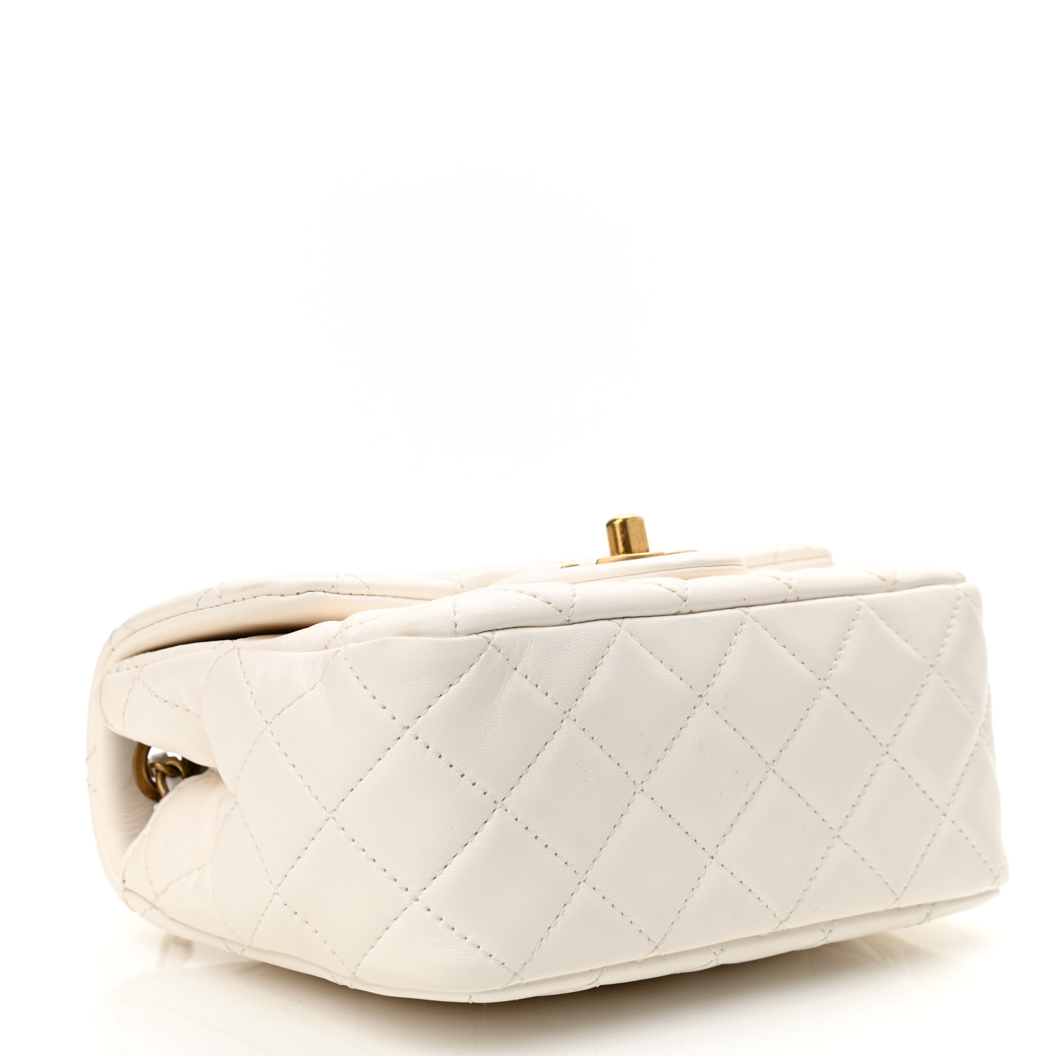 Mini-sac à rabat matelassé en cuir d'agneau blanc Pearl Crush - luxuryevafr