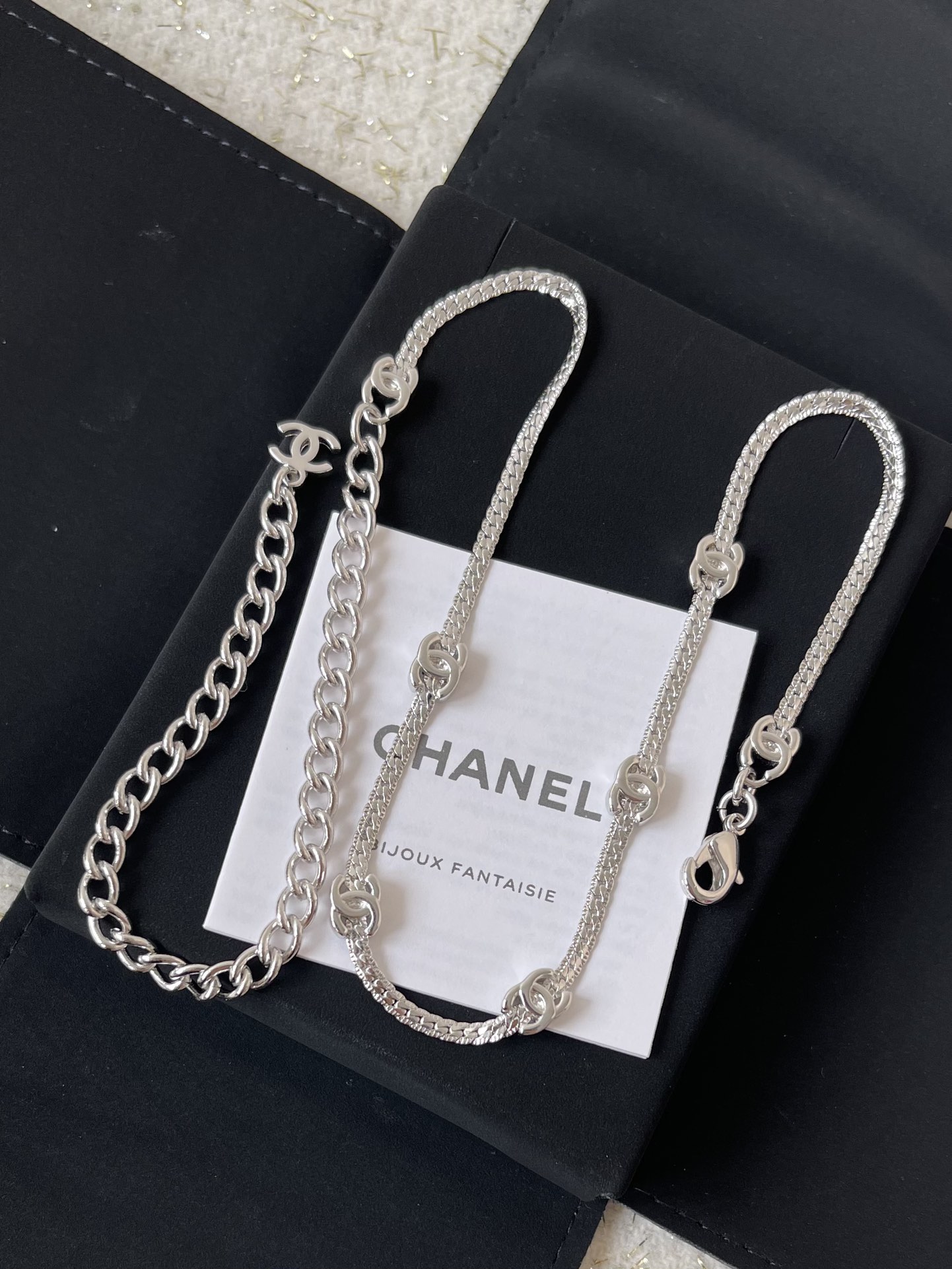Collier Chanel 24B Snake Chain 5C – Collier ras du cou multi-usages - luxuryevafr