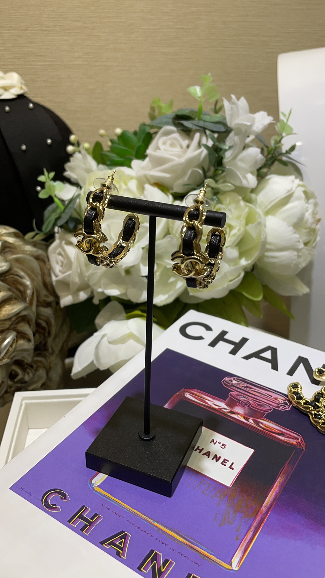 Chanel — Créoles Double C Or 24K Tressé - luxuryevafr