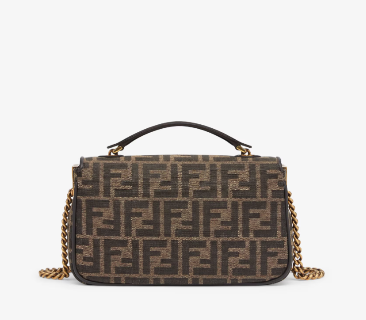 Sac baguette midi FENDI avec chaîne - luxuryevafr