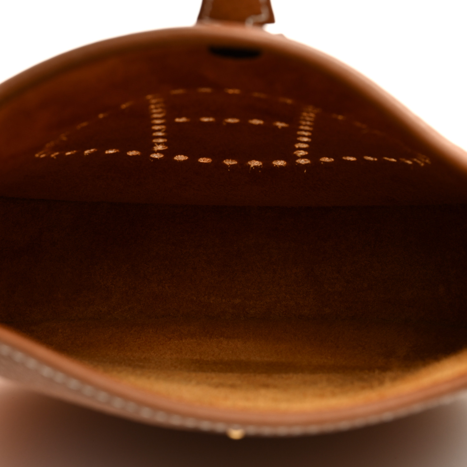 HERMES Taurillon Clémence Evelyne TPM Or - luxuryevafr