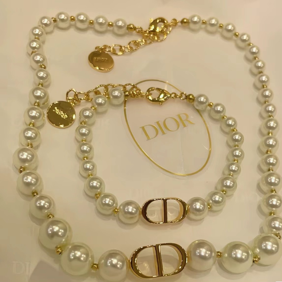 Collier et bracelet de perles Dior - luxuryevafr
