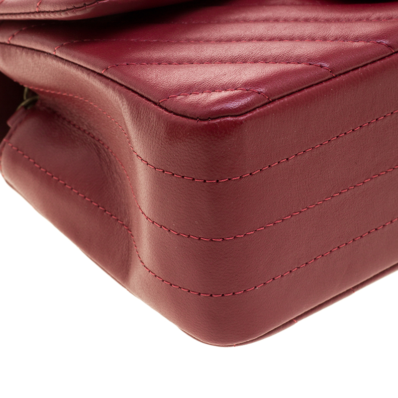 Mini sac à rabat classique en cuir à chevrons rouge foncé - luxuryevafr