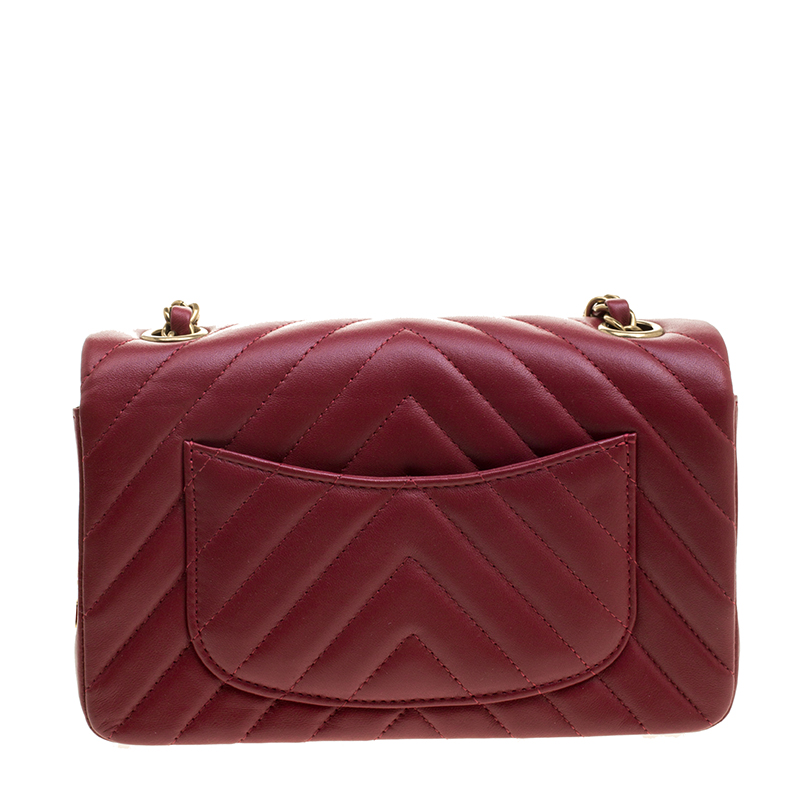 Mini sac à rabat classique en cuir à chevrons rouge foncé - luxuryevafr