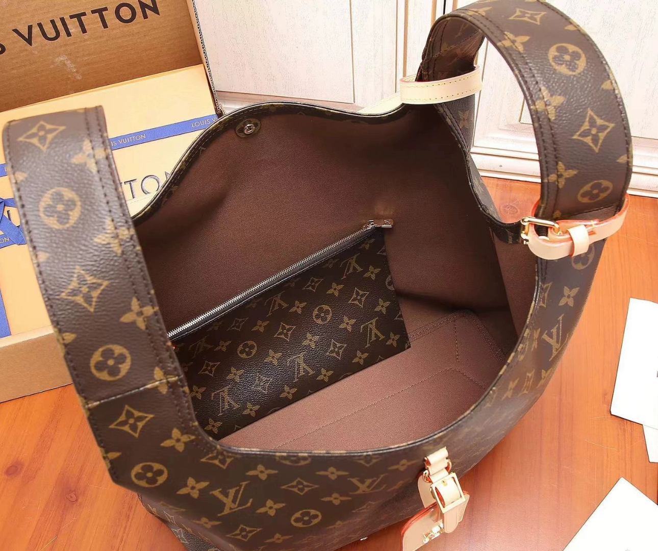 LV Atlantis M46817 GM - luxuryevafr