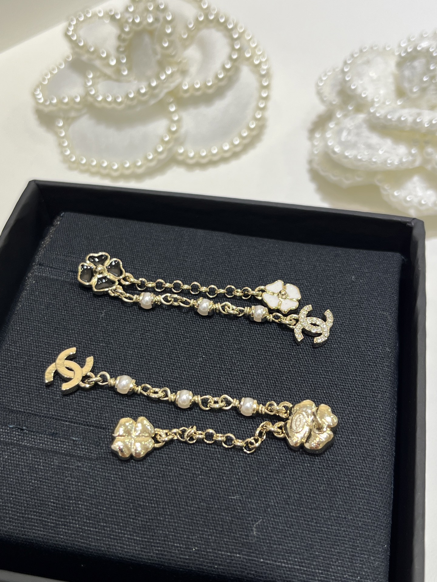 CHANEL Camélia Double C - luxuryevafr