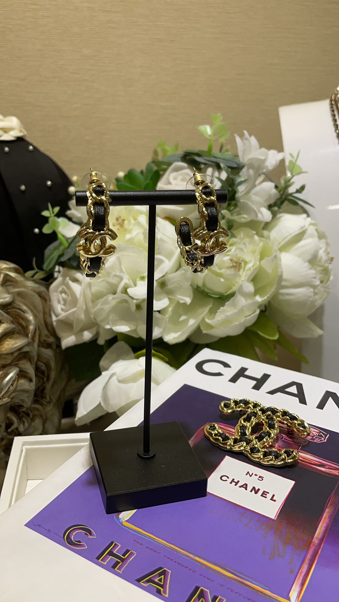 Chanel — Créoles Double C Or 24K Tressé - luxuryevafr