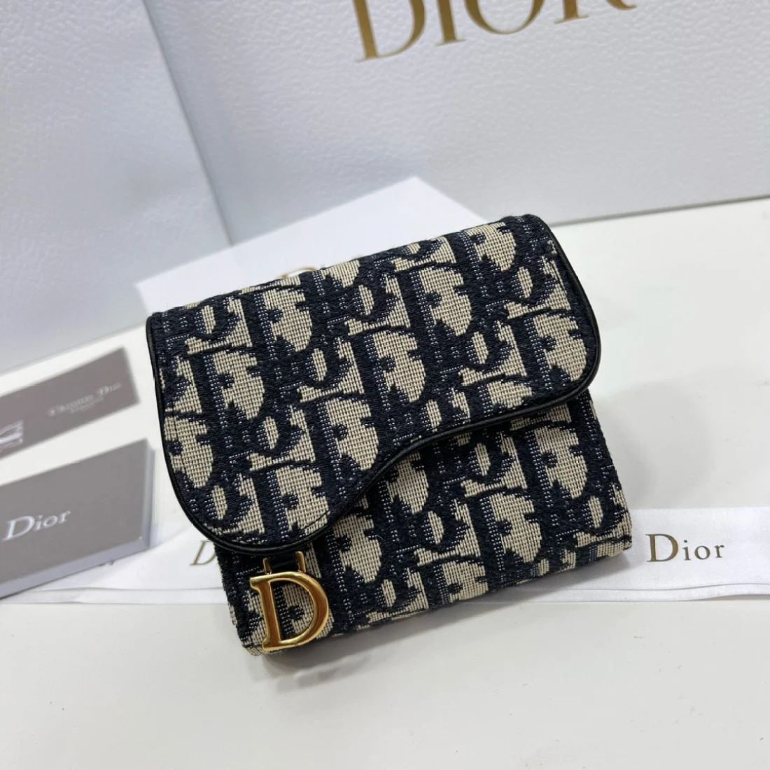 Portefeuille à trois volets Dior Saddle - luxuryevafr