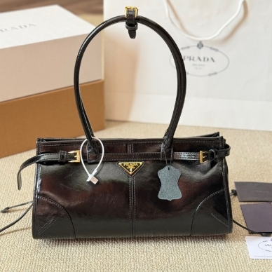 Sac à main Prada Bonnie en cuir moyen - luxuryevafr